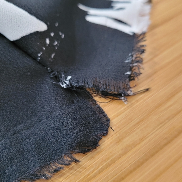 Black and White Floral Handmade High-Low Kimono one size no size - Picture 5 of 5